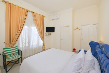 Aruna 3 – Urban Superior Queen Room