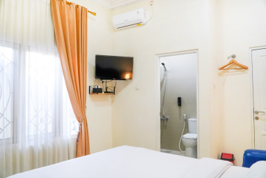 Aruna 3 – Urban Superior Queen Room